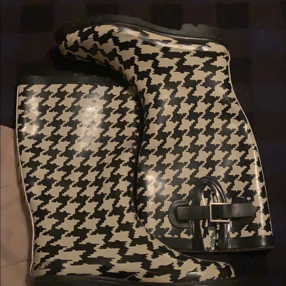 University of Alabama houndstooth rain boots